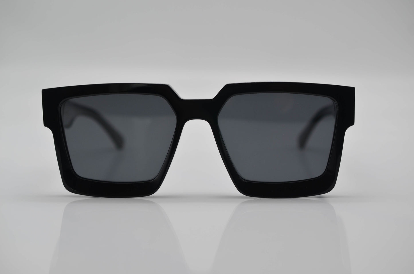 Capo - Matte Black Oversized Sunglasses